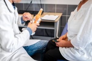 Robotic Knee Replacement Surgeon in Gurugram